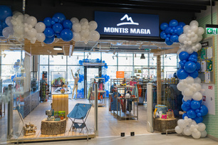 Montis Magia parduotuvės interjeras. Kalnams ir kelionėms.